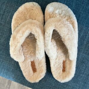 Olukai Fuzzy Slipper Sandal Size: 7